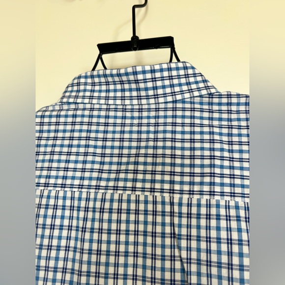 Amazon Essentials Men's Regular-Fit Short-Sleeve Poplin Shirt - Picture 14 of 16